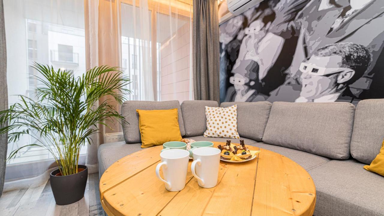 Maya'S Flats & Resorts 24 - Hollywood Gdansk Luaran gambar